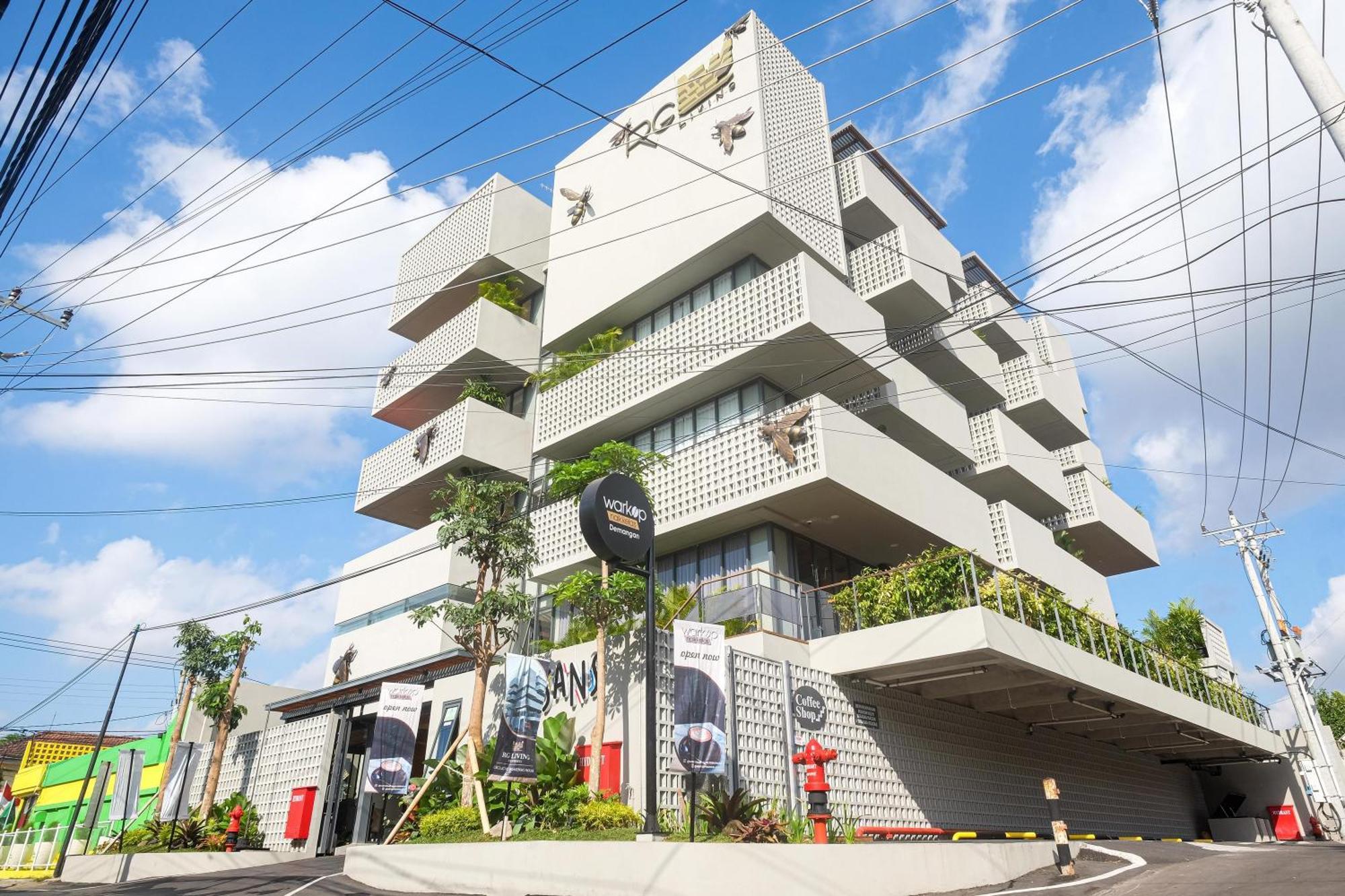 Sans Hotel Rg Living Jogja By Reddoorz Pakualaman Luaran gambar