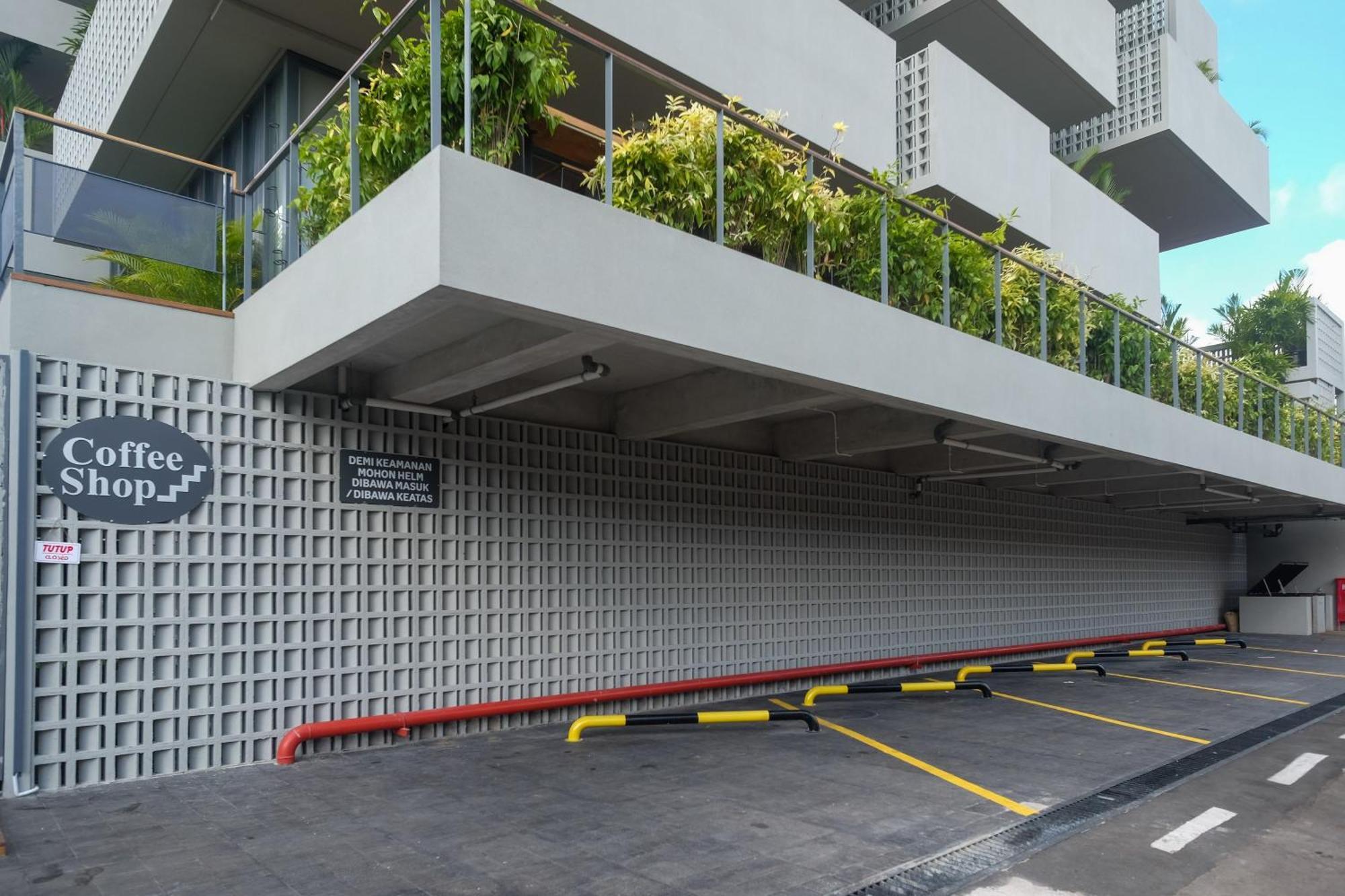Sans Hotel Rg Living Jogja By Reddoorz Pakualaman Luaran gambar