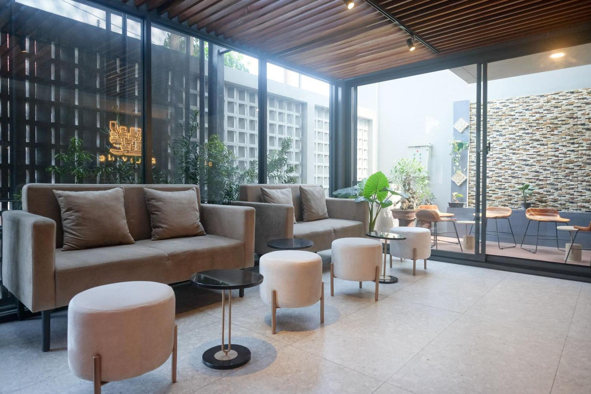 Sans Hotel Rg Living Jogja By Reddoorz Pakualaman Luaran gambar