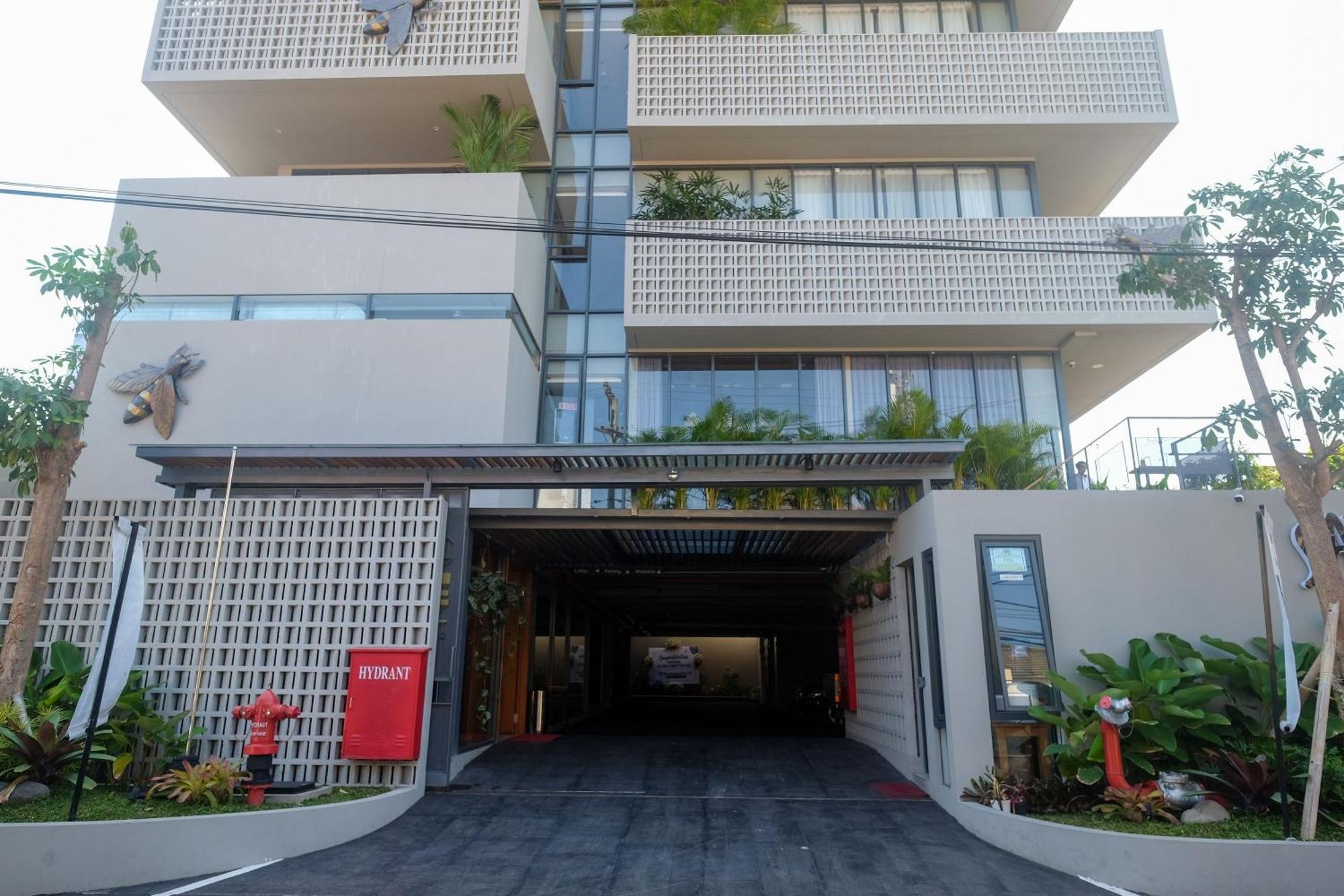 Sans Hotel Rg Living Jogja By Reddoorz Pakualaman Luaran gambar