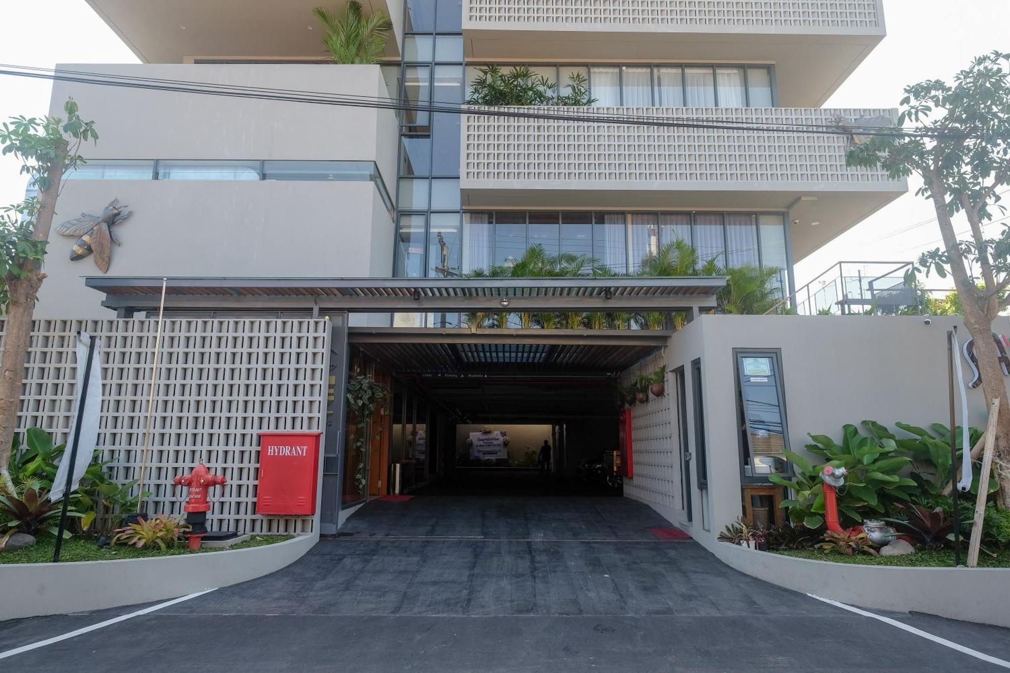 Sans Hotel Rg Living Jogja By Reddoorz Pakualaman Luaran gambar