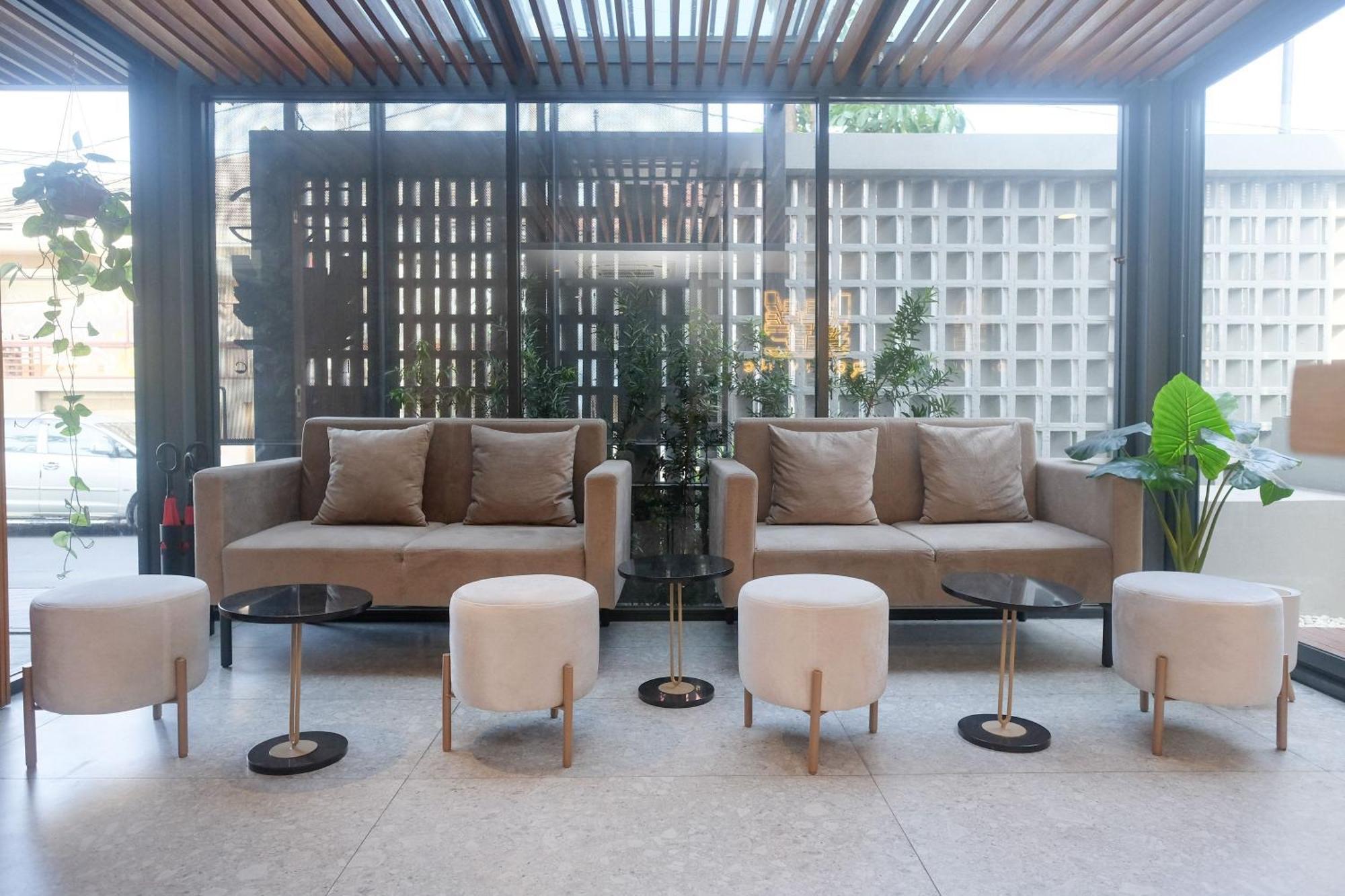 Sans Hotel Rg Living Jogja By Reddoorz Pakualaman Luaran gambar