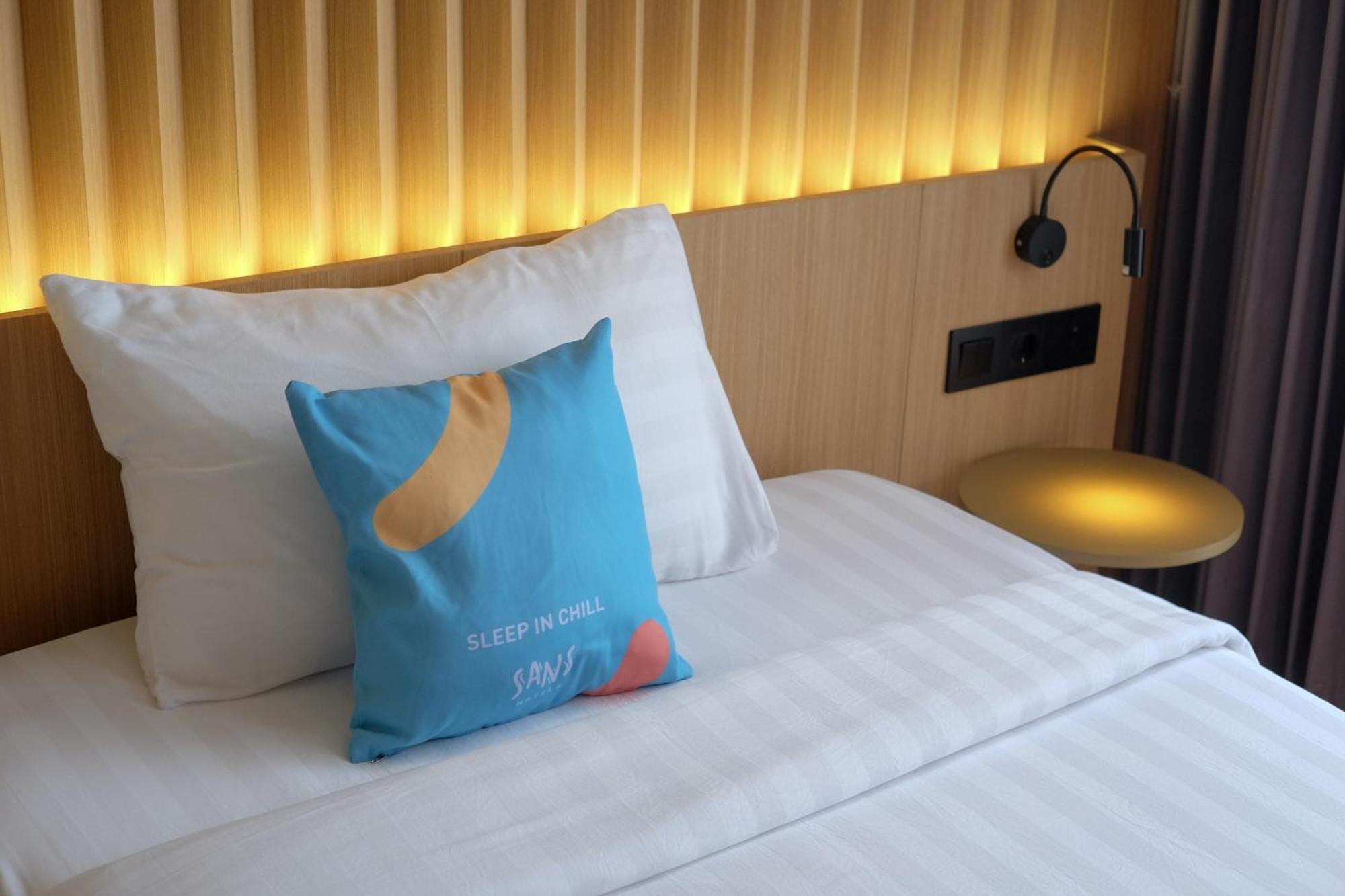 Sans Hotel Rg Living Jogja By Reddoorz Pakualaman Luaran gambar
