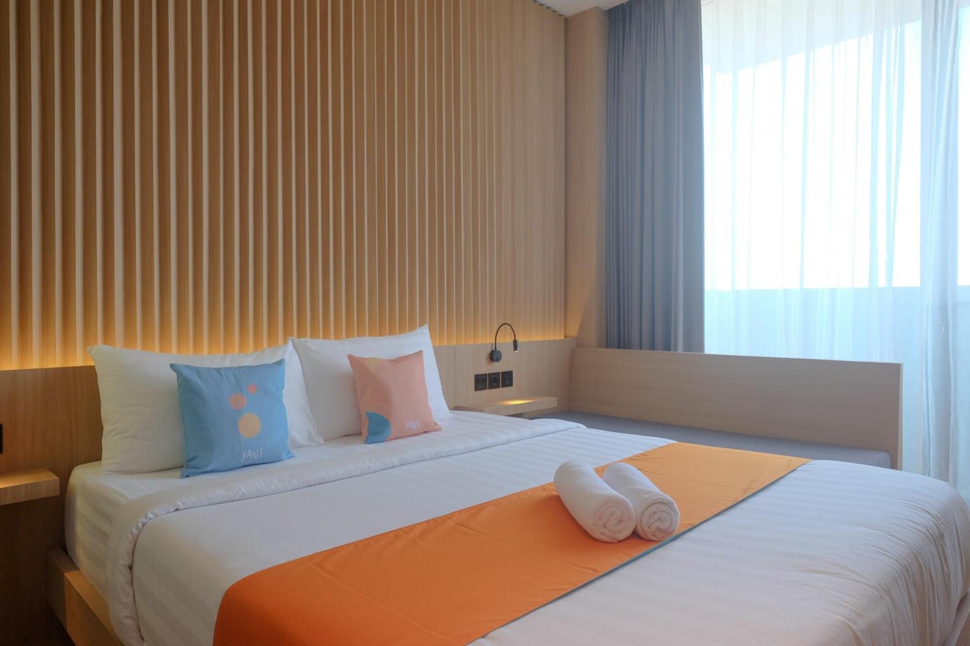 Sans Hotel Rg Living Jogja By Reddoorz Pakualaman Luaran gambar