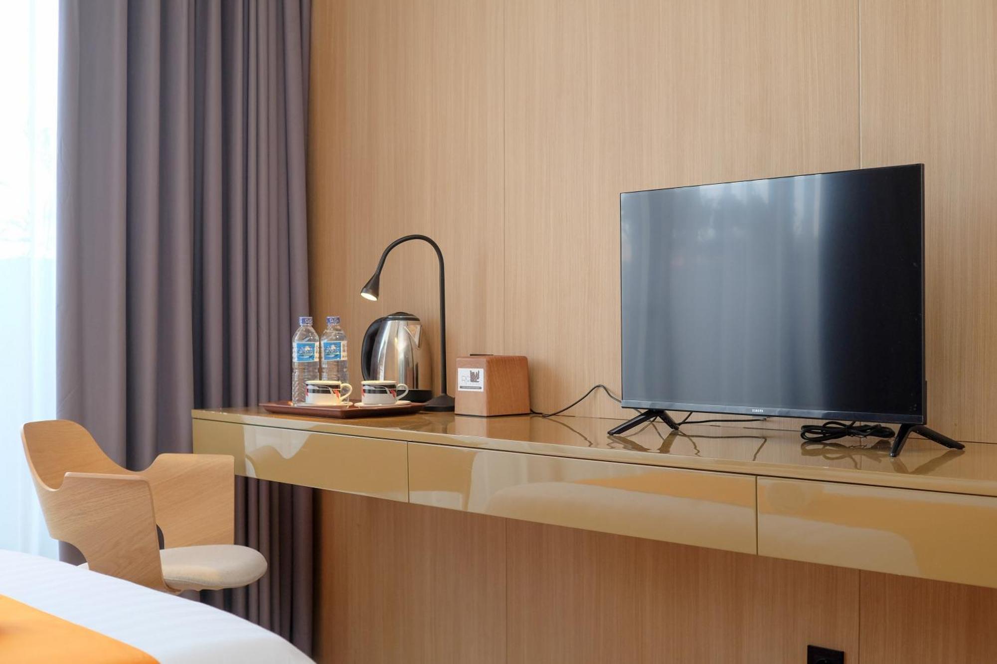Sans Hotel Rg Living Jogja By Reddoorz Pakualaman Luaran gambar