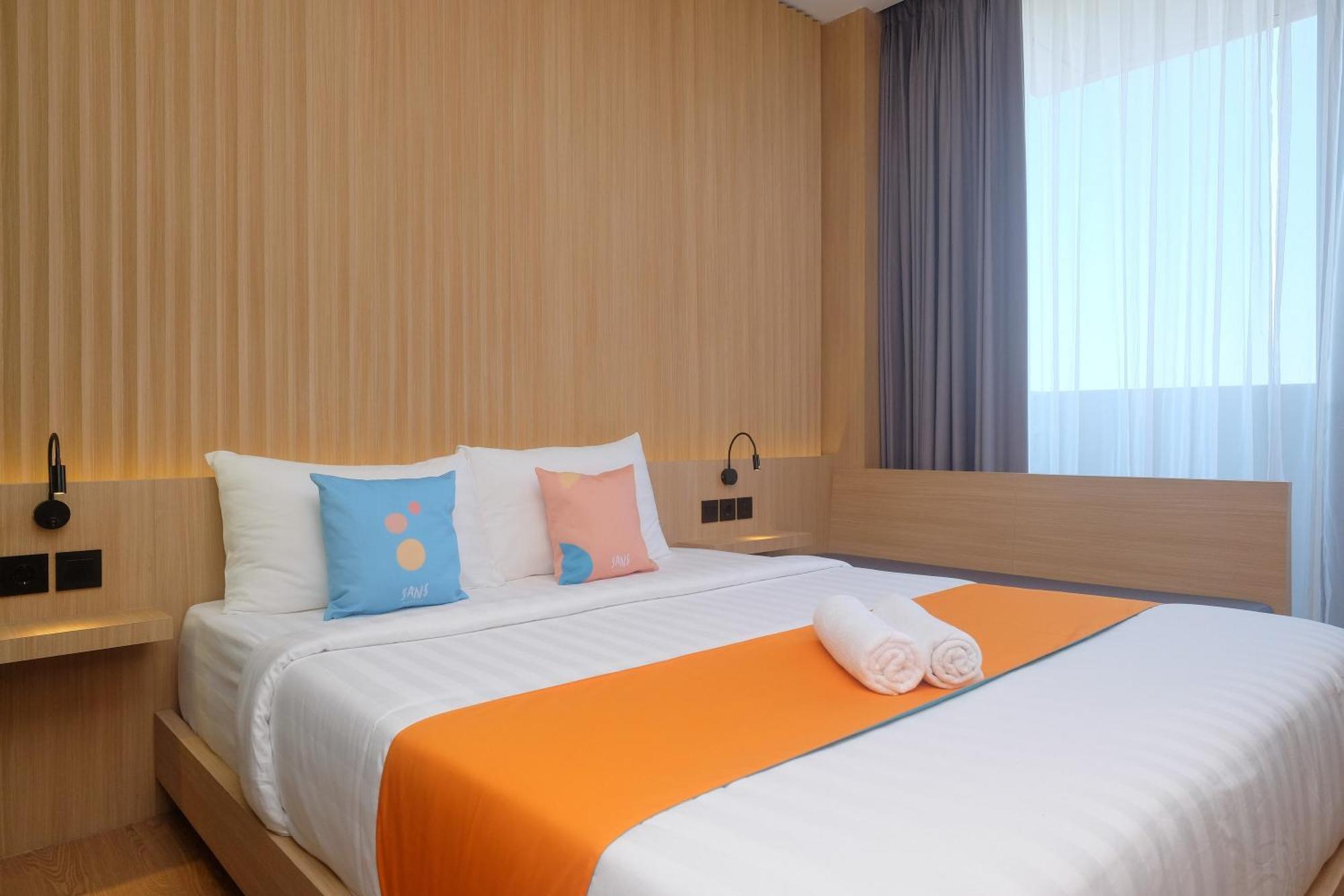 Sans Hotel Rg Living Jogja By Reddoorz Pakualaman Luaran gambar